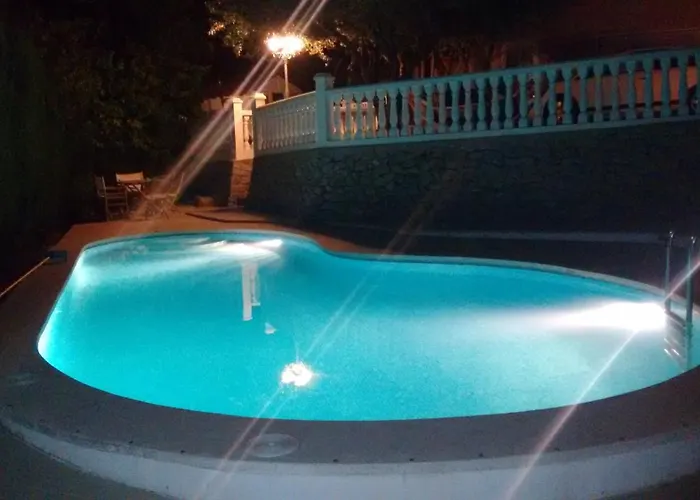 Con Piscina Privada